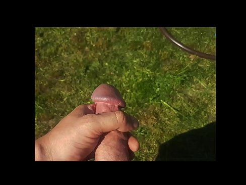 ❤️ Žhavá kočička si nechá ošukat růžovou kundičku a udělá se squirtem v letní zahradě. Šukání video u nás cs.rassadakubani.ru ❌