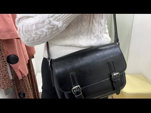 ❤️ Veřejná masturbace mladé feny FeralBerry s dildem ve fitku Šukání video u nás cs.rassadakubani.ru ❌